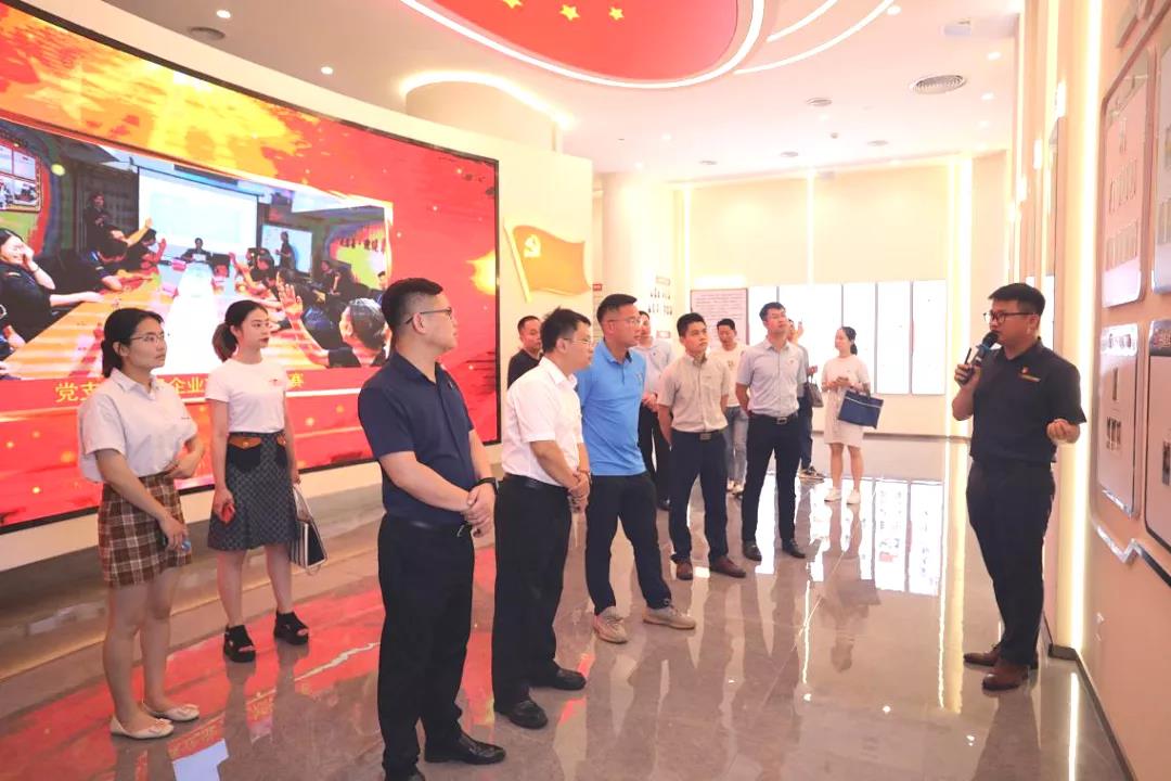 紅色中庭 | 市委組織部研究室到集團(tuán)講黨史，搭橋梁，促黨建