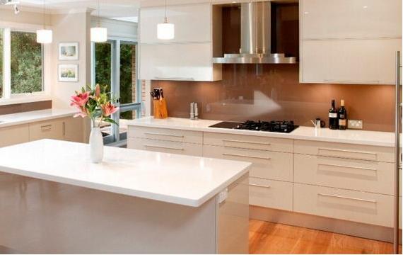 廚房里櫥柜怎么清潔和保養(yǎng)？