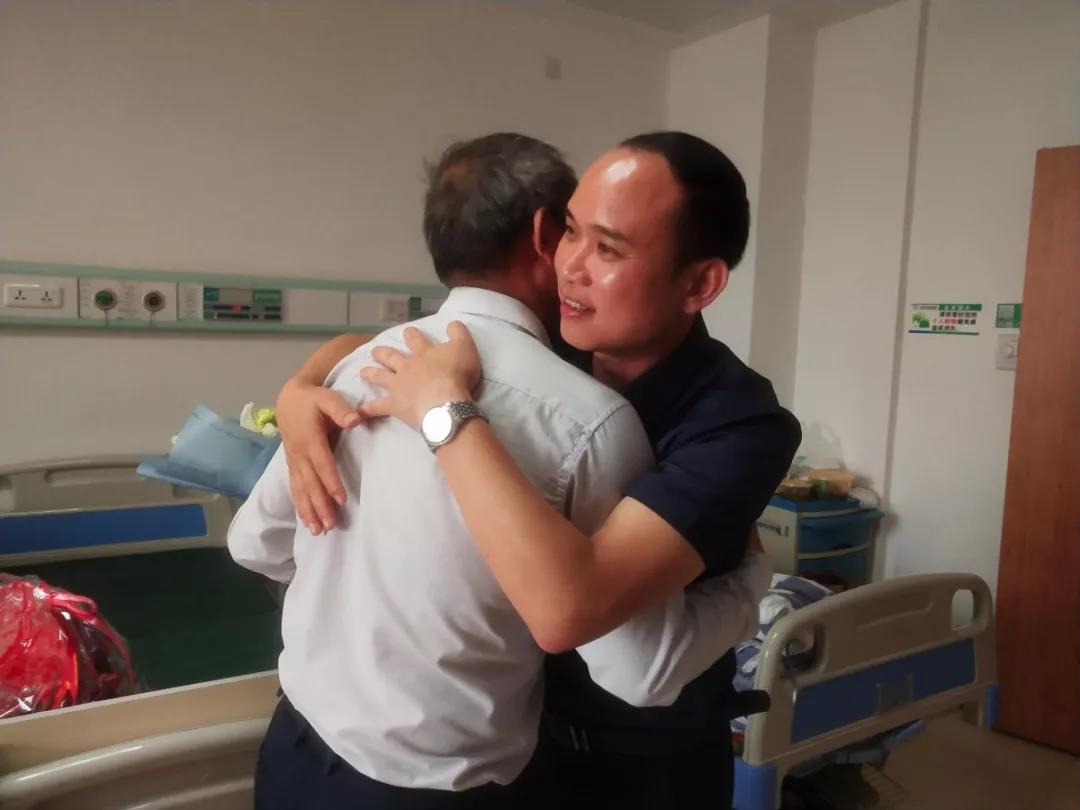 真情關(guān)懷，慰問員工丨老羅，愿您早日康復(fù)！