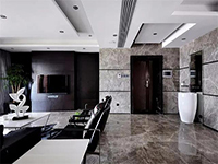 裝修時(shí)老公想全屋貼瓷磚，媳婦列舉了七大缺點(diǎn)才成功阻止！